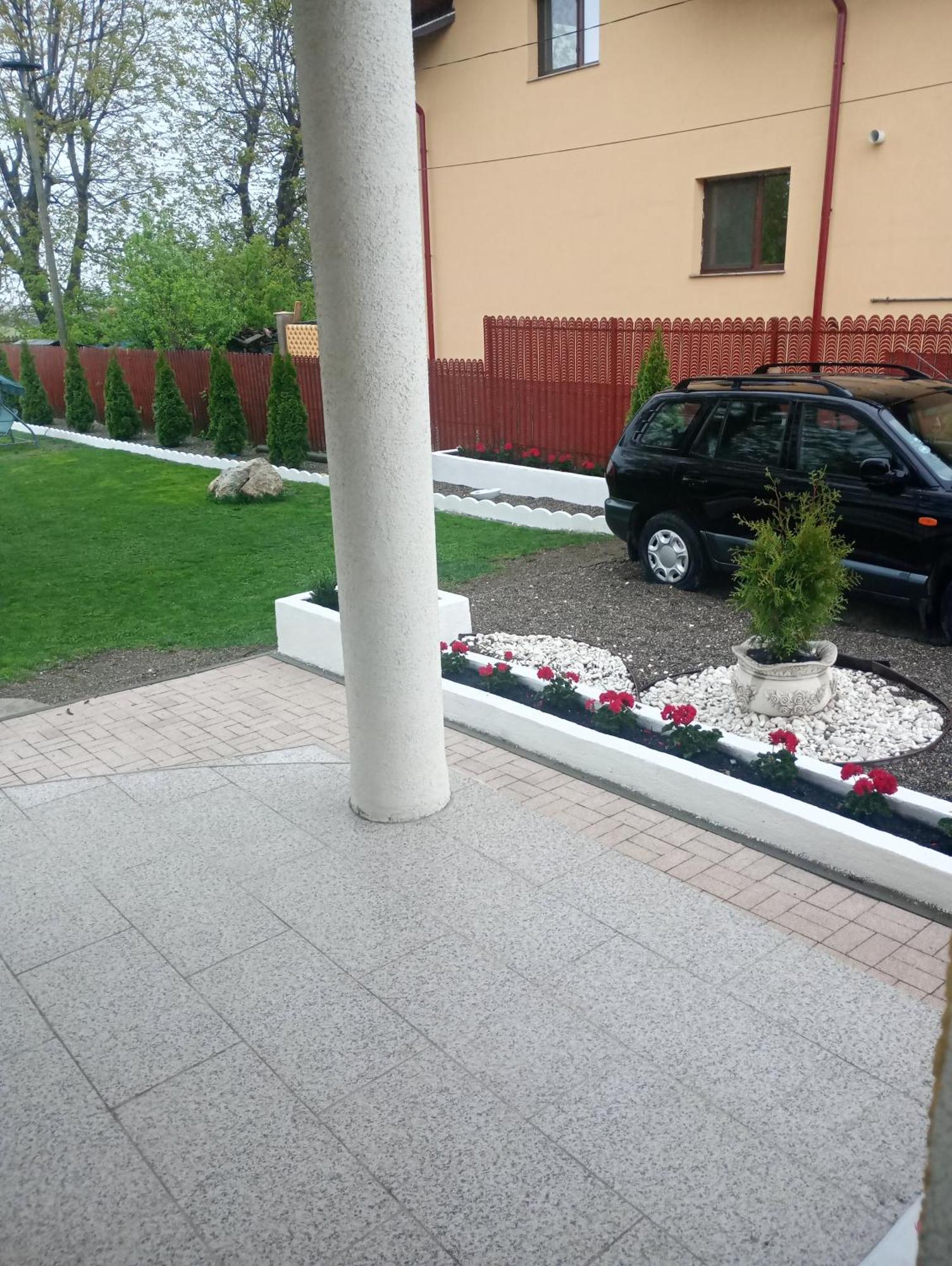 Izabella Guest House Săcele Eksteriør bilde