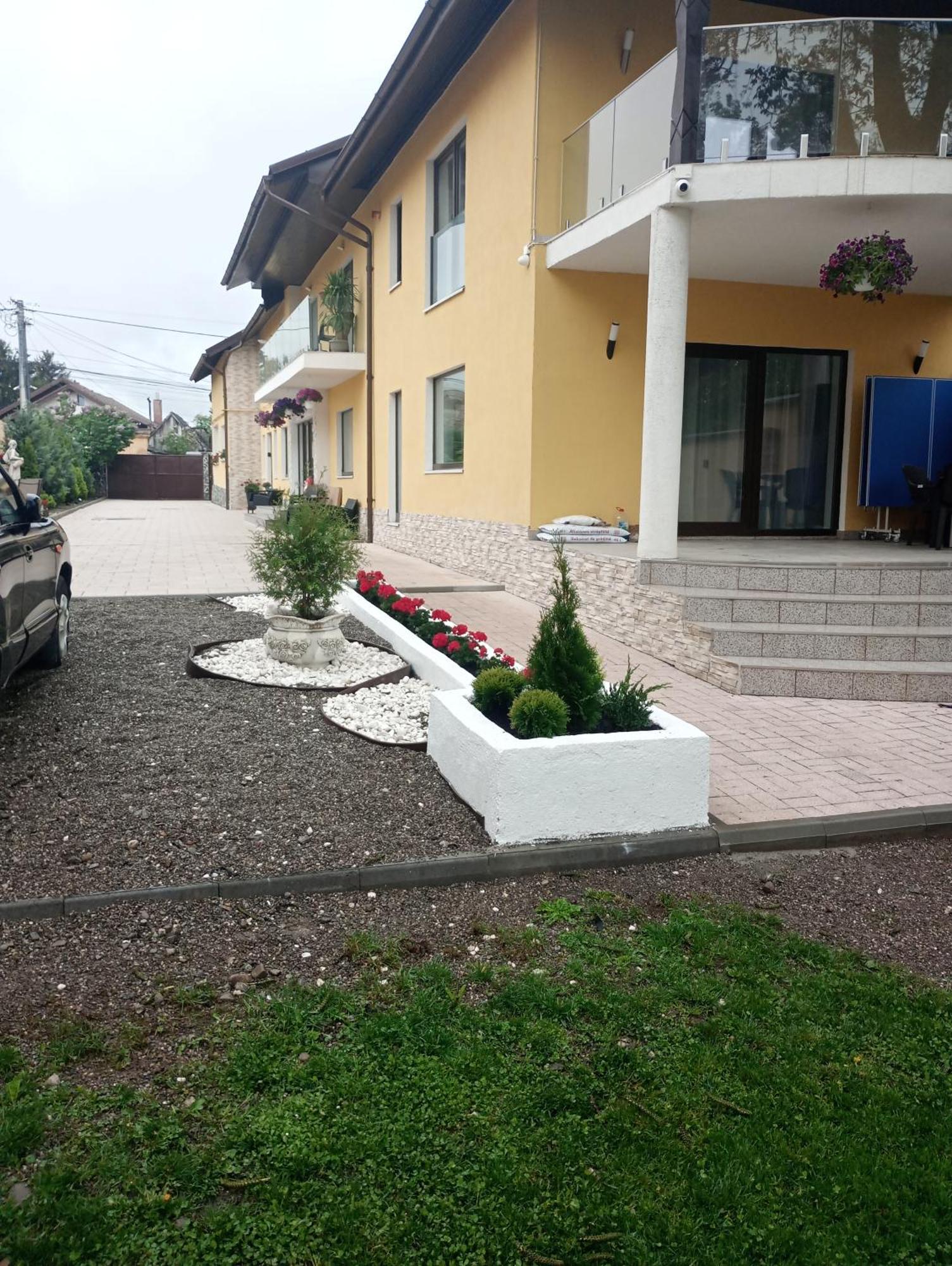 Izabella Guest House Săcele Eksteriør bilde