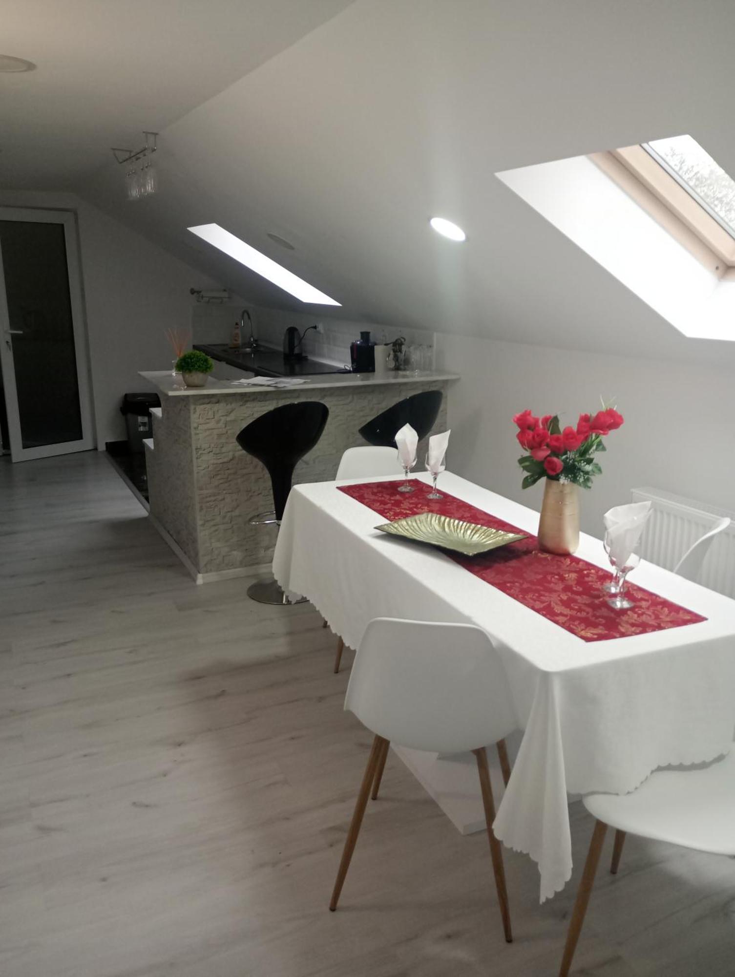 Izabella Guest House Săcele Eksteriør bilde