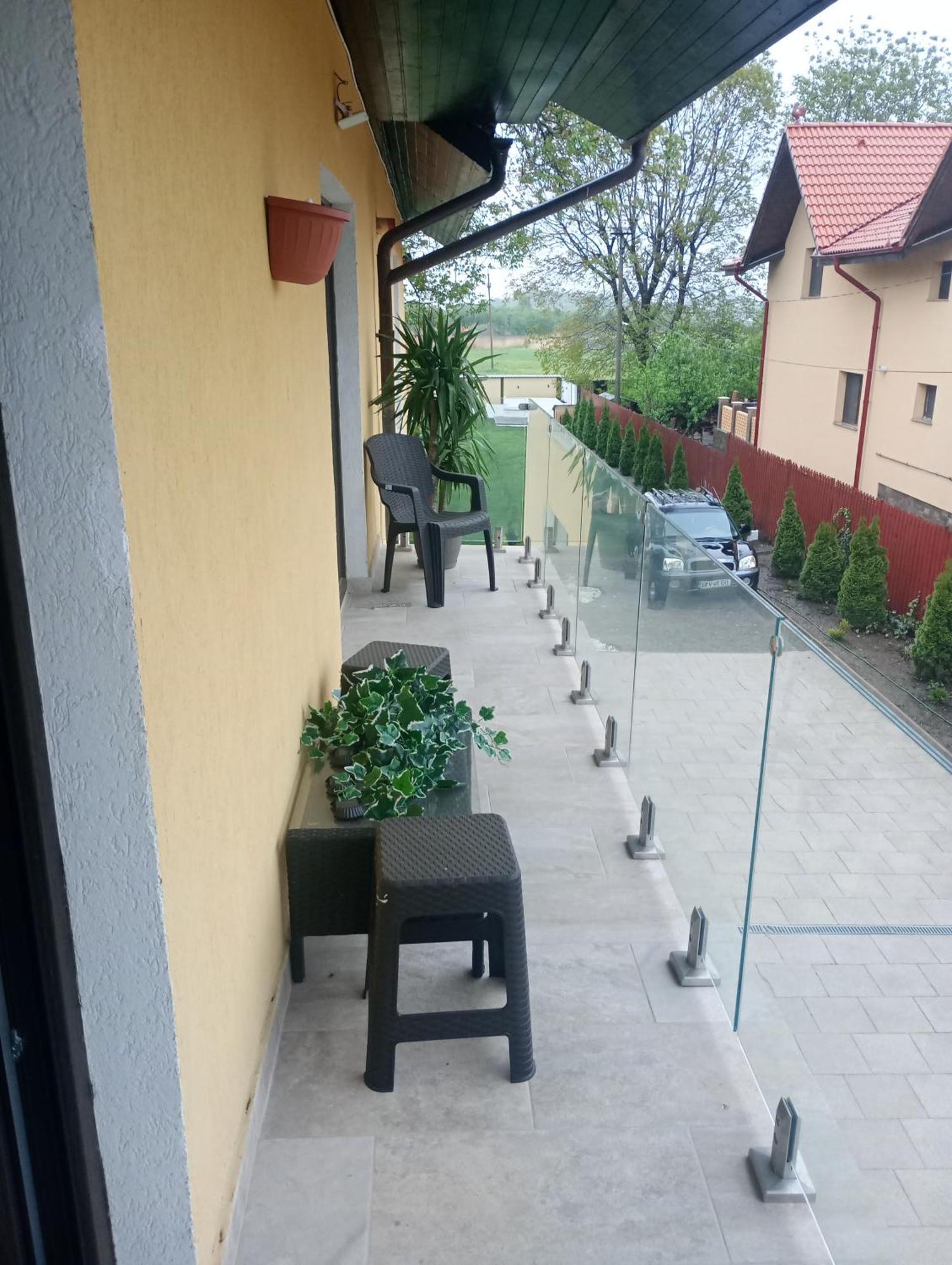 Izabella Guest House Săcele Eksteriør bilde